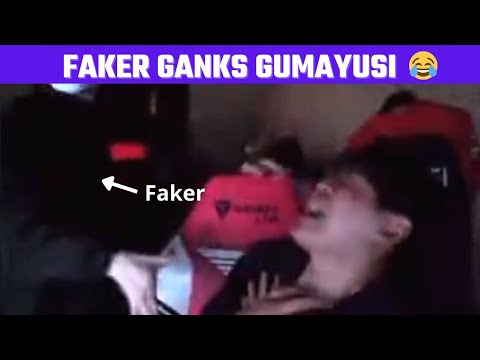 Faker ganks Gumayusi =))) | T1 Stream Moments