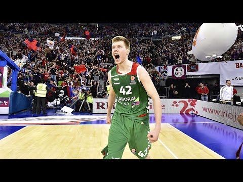 Play of the Night: Davis Bertans, Laboral Kutxa Vitoria