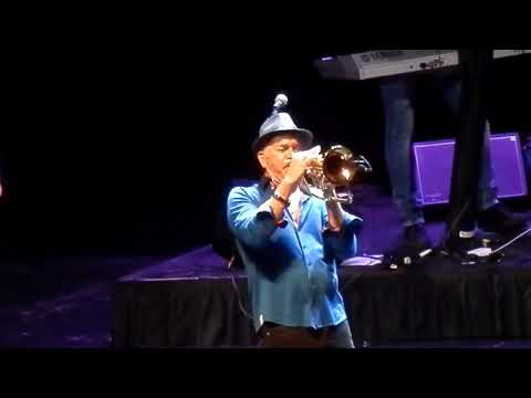 'Trumpeter' Rick Braun ft. 'The Energy' Richard Elliot - "Wade In The Water" Medley Clip RnR (LIVE)