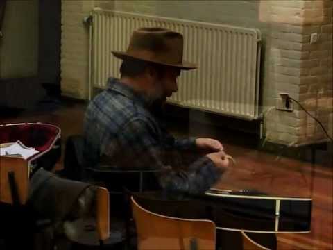 Kelly Joe Phelps - soundcheck @ In The Woods, NL 29 september 2012