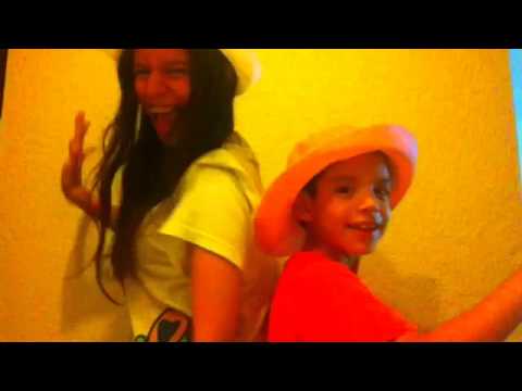 Jimena y Rodrigo video de Kiss you