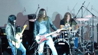 Rhino Bucket - Hey There