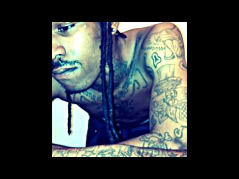 Skinee Moe Diamonds freestyle