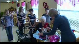 preview picture of video 'Lackawanna woman enjoys 100th birthday'