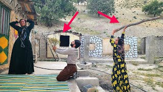 The second wife arrives and fights with the first wife. The husband arrives to apologize.