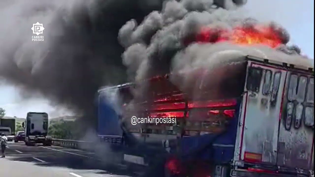 Çerkeş’te TIR dorsesi alev alev yandı