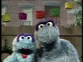 عالم سمسم Sesame Street Monster Up And Down Egyptian Arabic
