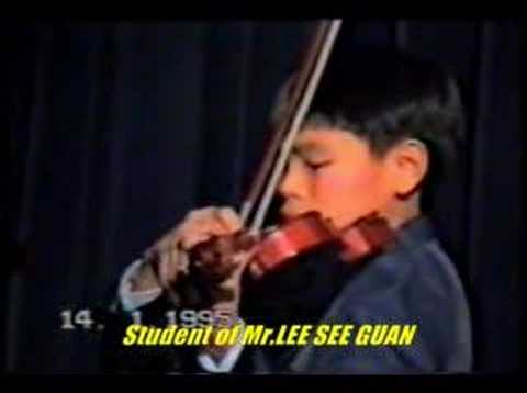 Violin Joy Of Spring 新春乐 FUNG CHERN HWEI  age 11 ( Malaysian violinist )