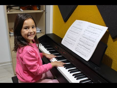 ALUNA MARIA EDUARDA: MINHA PRIMEIRA VALSA