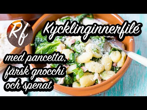 Kycklinginnerfilé med pancetta, färsk gnocchi, salvia, spenat, citron, salladslök och parmesan. En rätt festlig rätt till helg, lyxlunch eller middag. En slags kyckling-gnocchi-panna.>