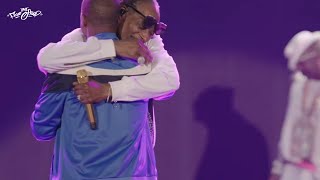Snoop Dogg performs Lodi Dodi with Dougie Fresh and Slick Rick at Hip Hop 50 Live at Yankee Stadium