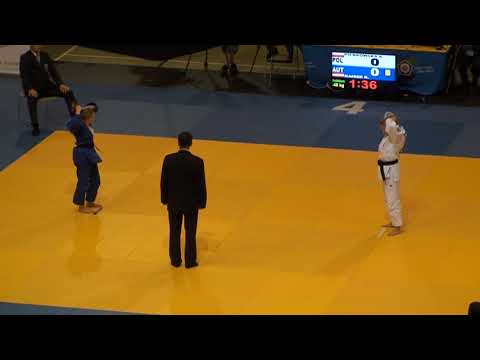 EC JUN 2011 48  PIENKOWSKA Karolina POL KAISER Nicole AUT