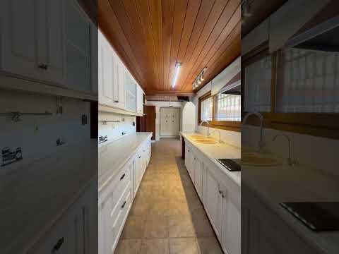 Video de YouTube - Casa en Venta de 4 dormitorios con Piscina, Jardín y Patio en Montevideo, Montevideo