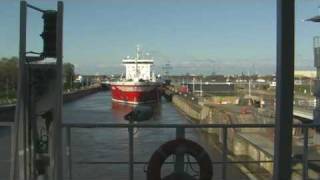 preview picture of video 'MS ANNA SIRKKA   -   Kiel-Kanal und Brunsbüttel'