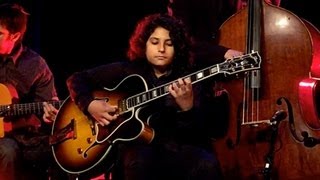 Levis Adel (13 ans, guitare) &quot;Them There Eyes&quot; de Django Reinhardt, avec les grands du jazz manouche
