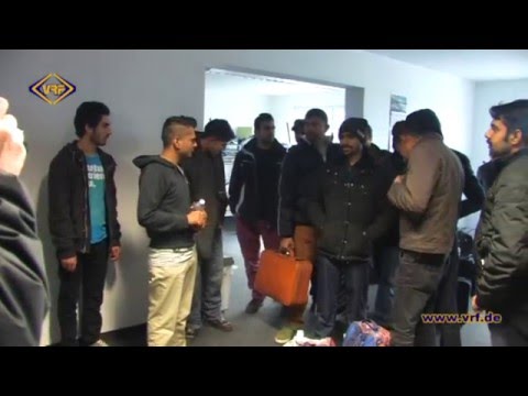 51/15 Asylbewerber beziehen ehemalige Spedition in Mylau