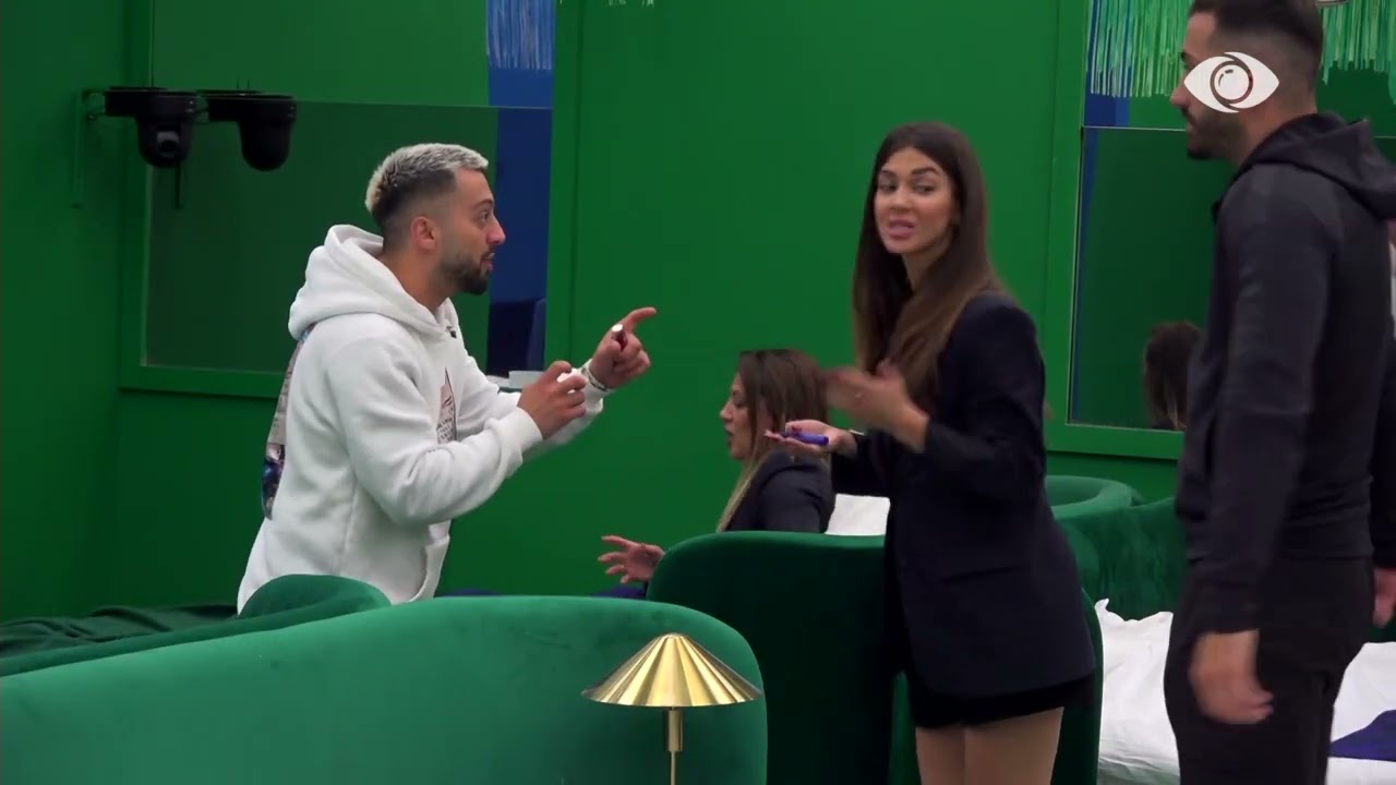 “Gerta të ka mbushur kokën me negativitet, je bërë si ajo”/ Gjesti debat me Loredanën dhe Gertën