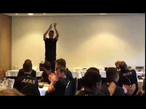 Jacobs zingt voor de AZ-selectie