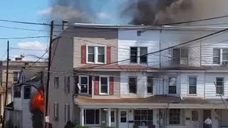 preview picture of video '20140918 3rd Alarm - 525 North 1st Street, Shamokin Arrival/roof'