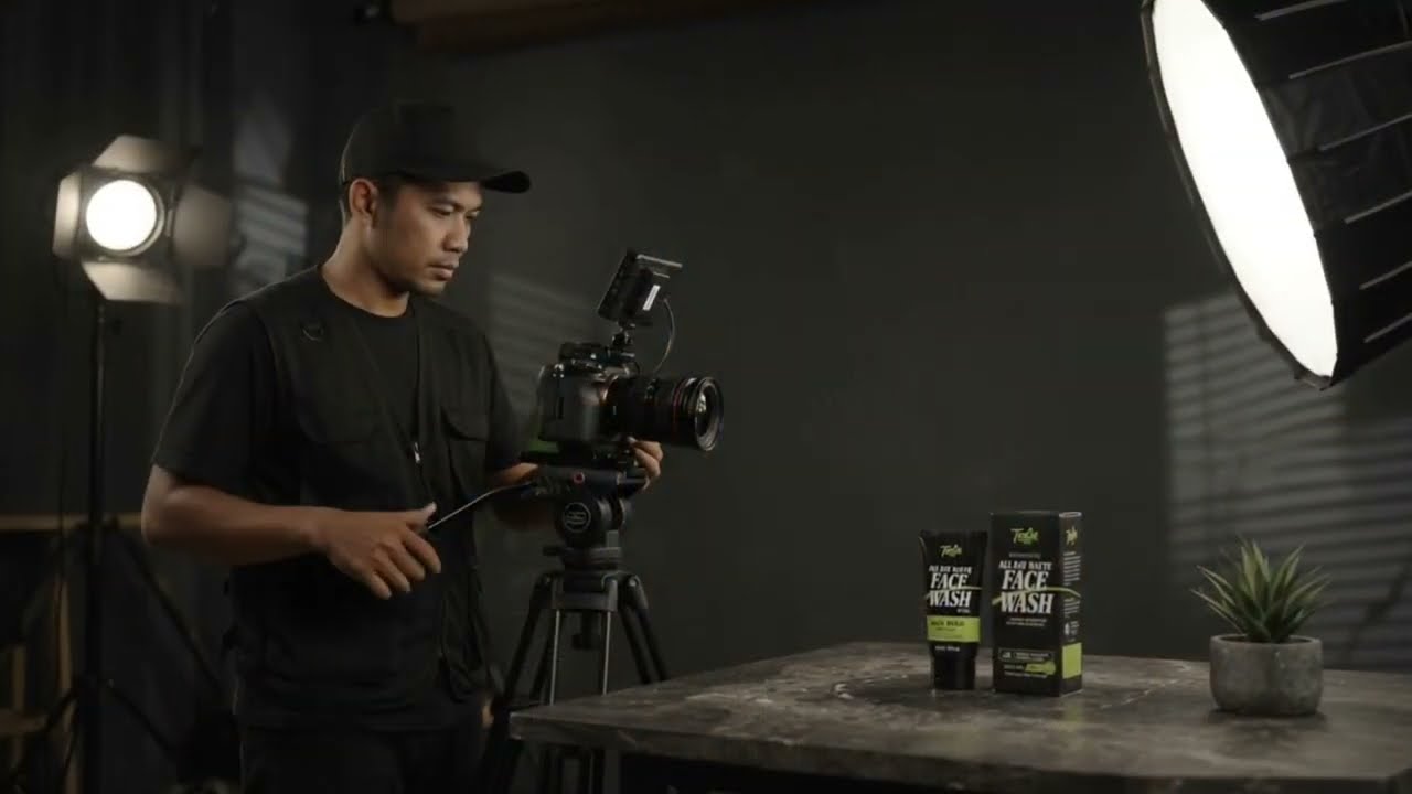 Product Visualization — Cinematic Product Showcase | CYBERBLUEEE KREATIF