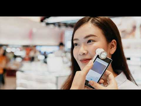 Futurism in Fashion: Cosmetics