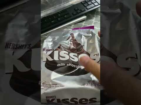 HERSHEY’s KISSES PARTY PACK #shorts #asmr #lotsofchocolates #somelotsofcandies