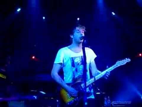 Holiday with Maggie - Leaving With The Lights On(Live Apelsi