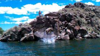 preview picture of video 'Rock jumping at Topaz Lake NV.'