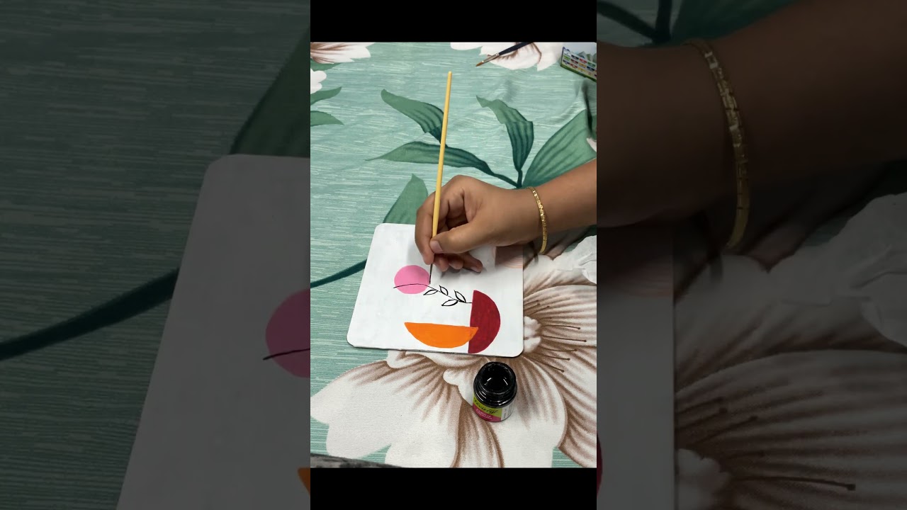 Warm Tones & Botanical Vibes 🌿.         👇🏻Read the description