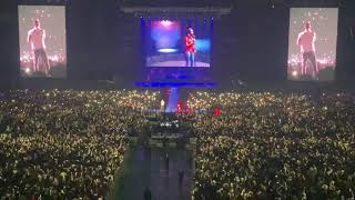 Download lagu Girls Like You - Maroon 5 (Live in Korea 2019) mp3