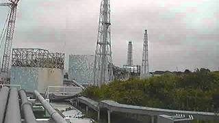 preview picture of video 'Earthquake as seen by Fukushima-Daiichi livecam (2011-07-23 13:35:10)'