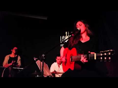 MARÍA PELÁE por Lola Flores