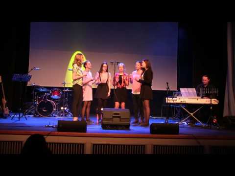 Neidudeansambel VG Voices kontserdil 2017