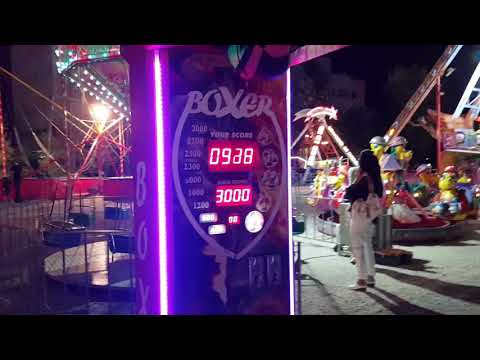 Boxautomat zerstört? Rekord knapp verfehlt. #Boxautomat #Kirmes #boxen #knockout #ko #onepunch