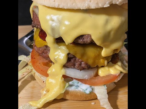 Recette Facile Rapide De BIG BIG BURGER SAUCE CHEDDAR LARDONS CHORIZO🍔🍔وصفة بيغ بيغ بورجور