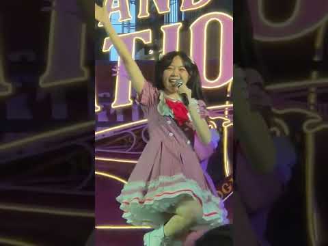 MANOW THE GLASS GIRLS 🍋- ปังปุริเย่ @MidYearMissYouSale,Fashion Island - 03062022 [FAMCAMbyEARTHTEN]