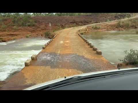 Dirija na parte sul da Ilha Grand Terre, a fonte da água natural do Mont d'Or (viagem de 29 dias na Nova Caledônia em 2023) Dia 5