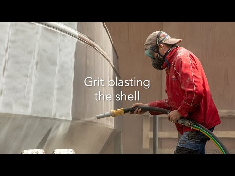 How We Build Our Canal Boats - step 2 | Grit blasting the shell