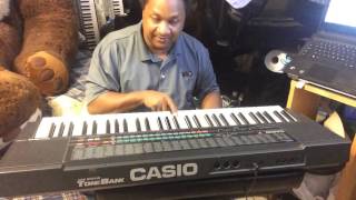 Kris Nicholson demos his vintage Casio CT-650 465 ToneBank keyboard Sounds
