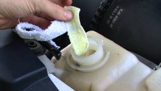 How to Check Your Coolant / Antifreeze - 2001 Ford F150 (Propylene Glycol)