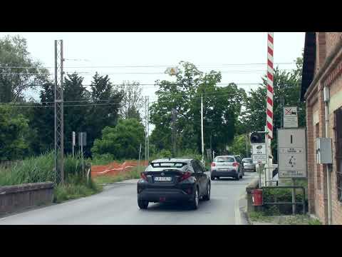 Cavallermaggiore (I) Passaggio a Livello // Level crossing //