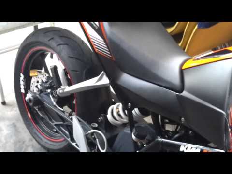 KTM Duke 200 : Standard exhaust vs Remus Roxx