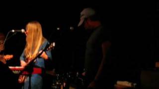 The Trembling Bells featuring Bonnie "Prince" Billy - Love's Made An Outlaw Of My Heart
