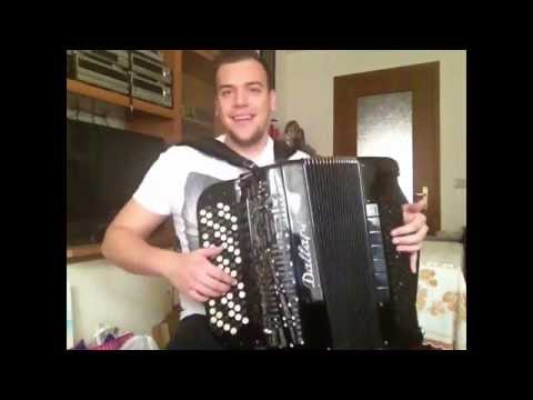 Marko Milutinović - SANDRA AFRIKA FEAT. COSTI - DEVOJACKI SAN - Accordion Version (OFFICIAL VIDEO)