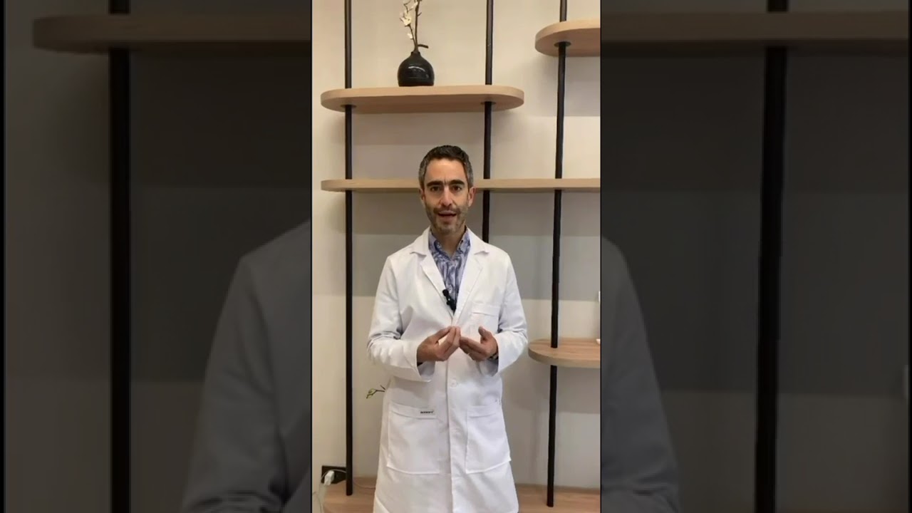 Dr. Juan Pablo Llano — Endocrinólogo pediatra · Restaura Hair Experience