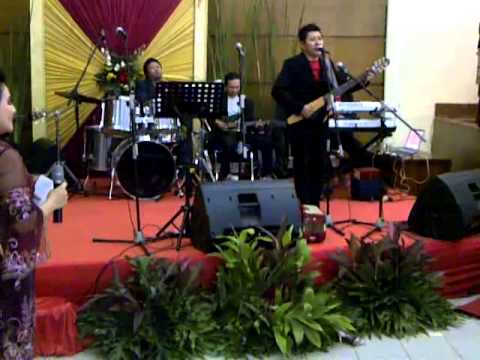 KAMPUCHE MUSIC & ENTERTAINMENT - Andaikan kau -John Ritonga CS