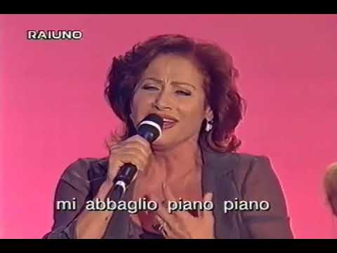 Mirna Doris interpreta 'Palomma e notte' di Salvatore Di Giacomo e Francesco Buongiovanni, 1906.