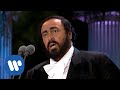 Luciano Pavarotti sings 