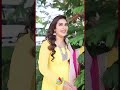 சின்ன புள்ள தனமா இலையுடன் விளையாடிய My