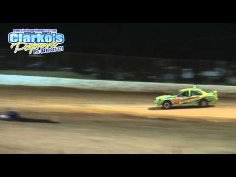 Modified Production - Heat 8 - Wild Desert Series - Gympie Speedway - 27.10.12